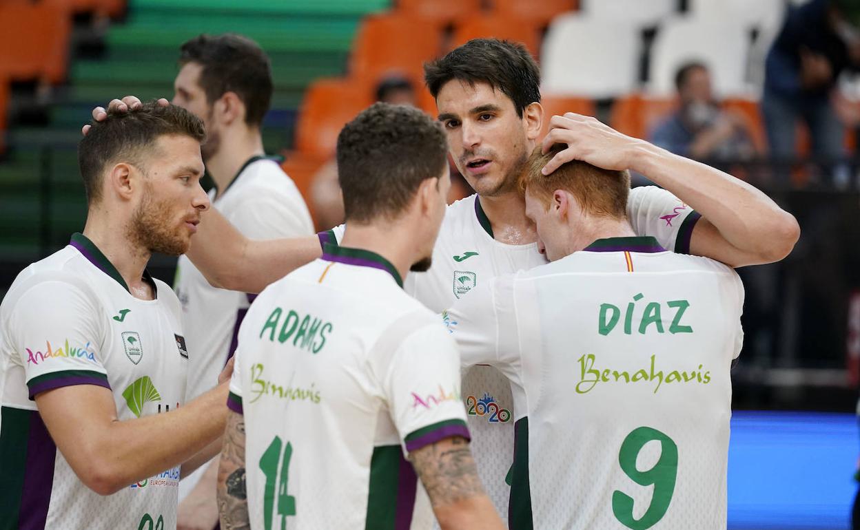 Mekel, Adams, Suárez y Alberto Díaz celebran el importante triunfo ante el Joventut del domingo. 