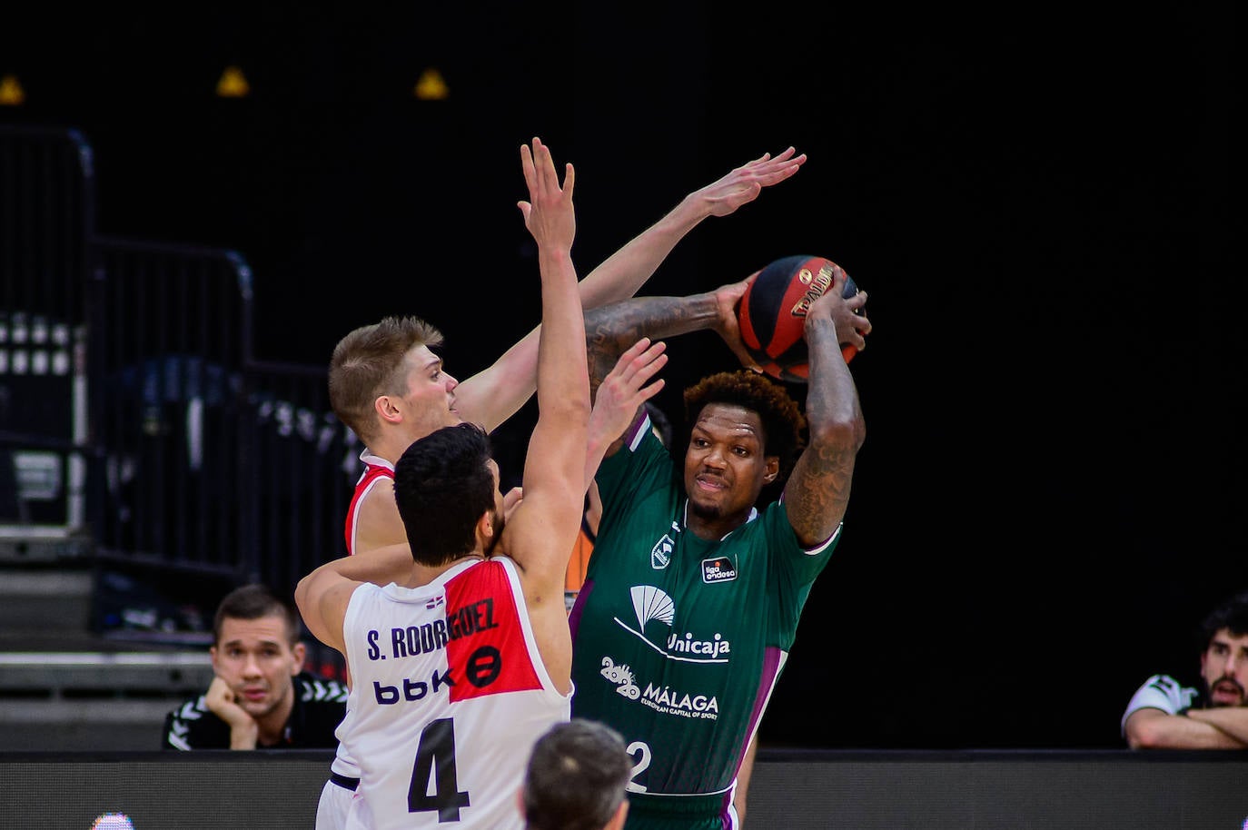 El Unicaja cierra la temporada con un cómodo triunfo ante el Bilbao.