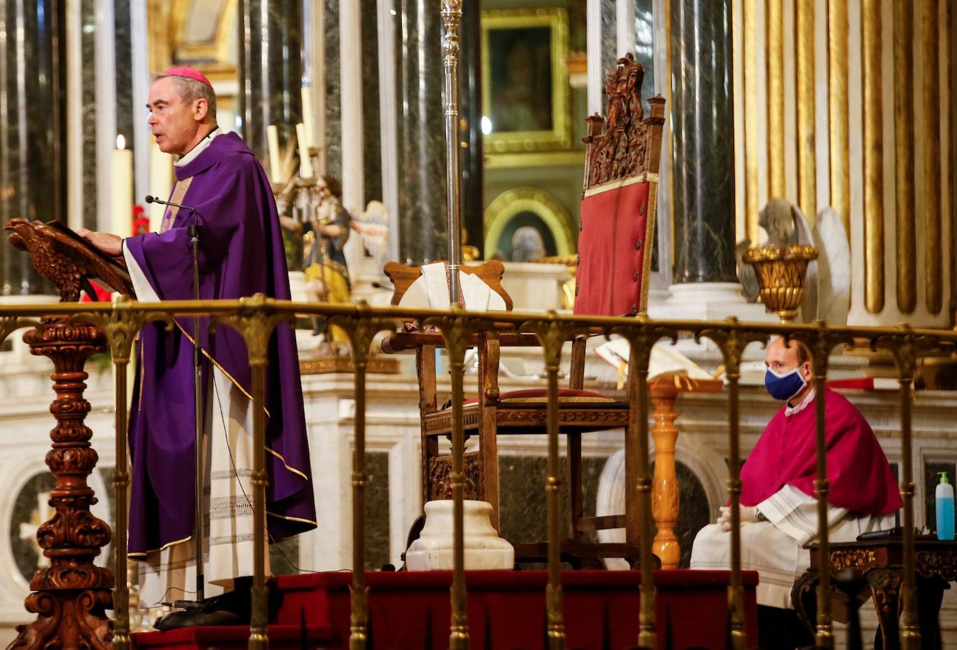 Funeral en la Catedral de Málaga por las víctimas de la pandemia. 