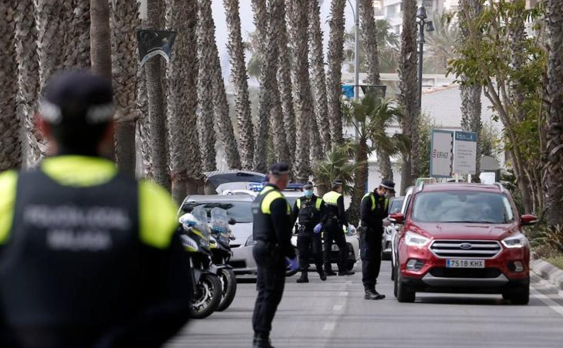 Control de la Policía Local de Málaga en el Paseo de los Curas. 