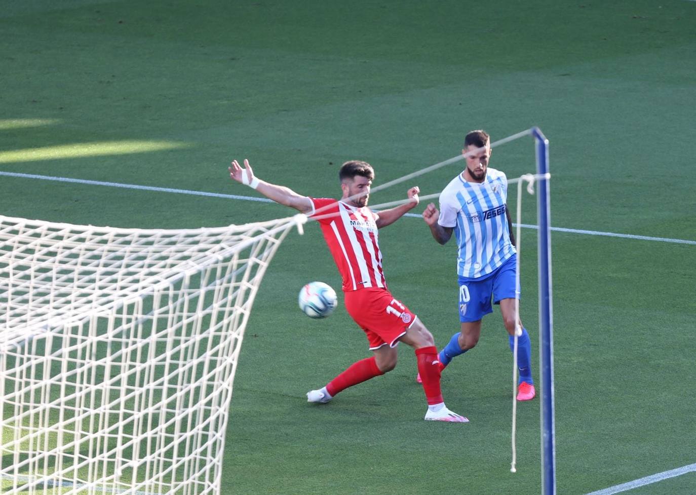 El Málaga gana al Girona (2-0).