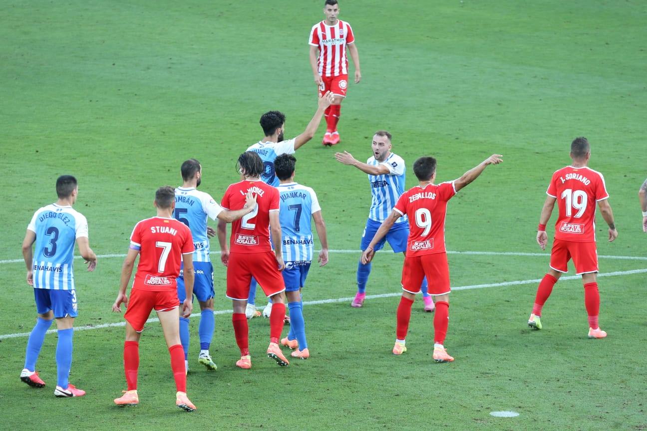 El Málaga gana al Girona (2-0).