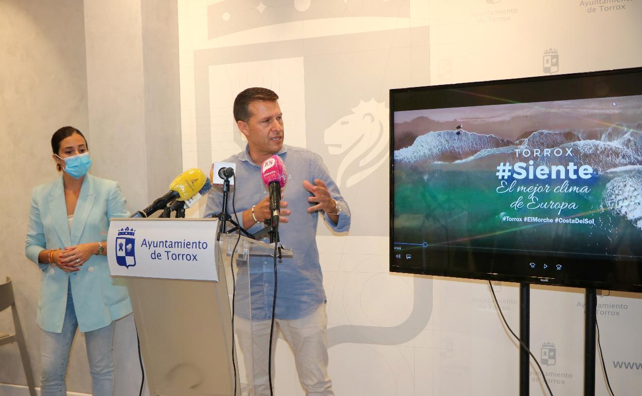 Presentación de la nueva campaña de promoción de Torrox. 