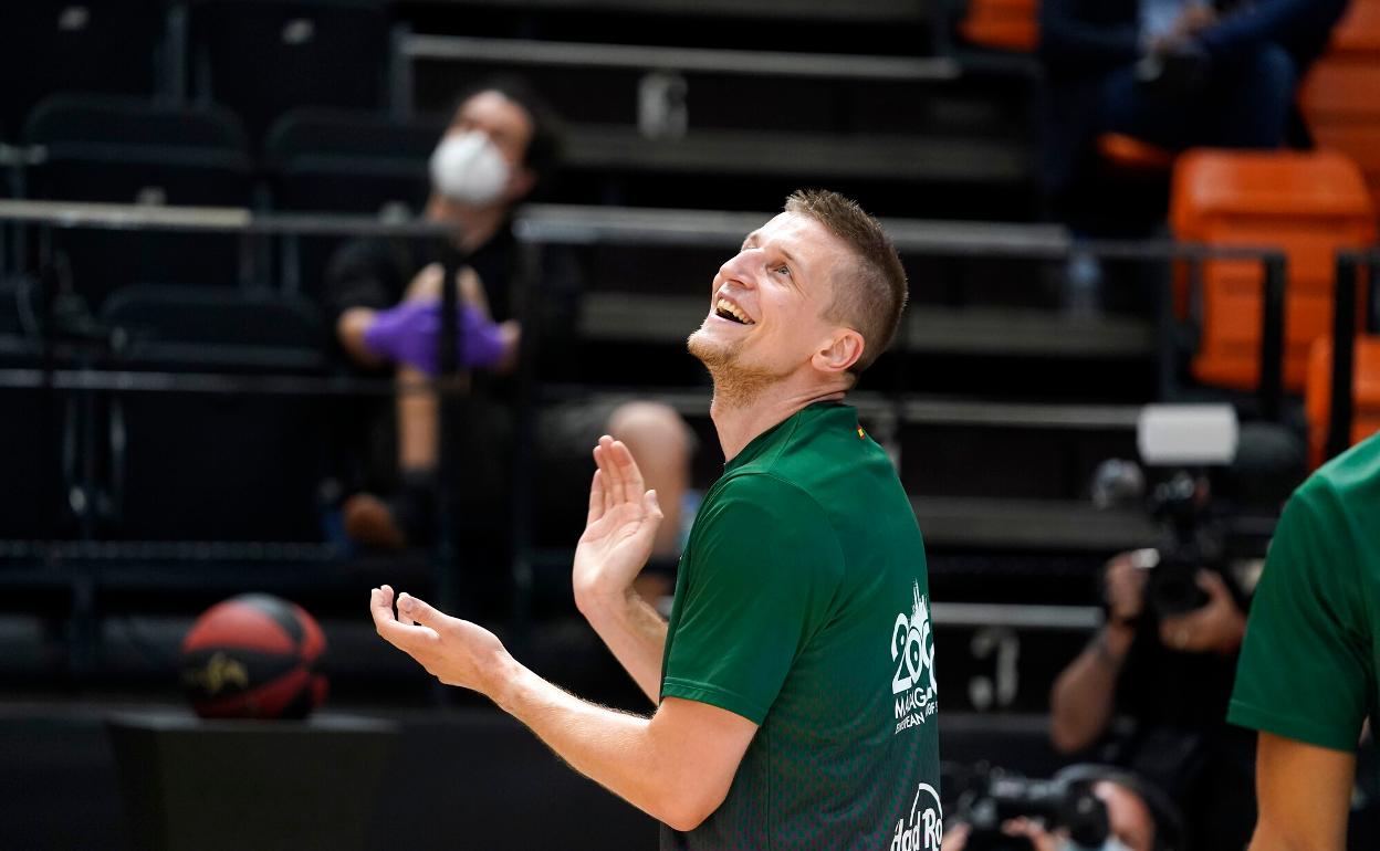 Waczynski sonríe antes de un partido de la Fase Final en Valencia. 