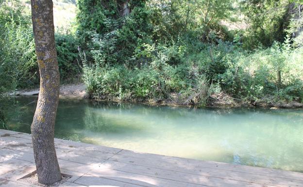 En el Charcón Diego acaba oficialmente el sendero sin barreras.