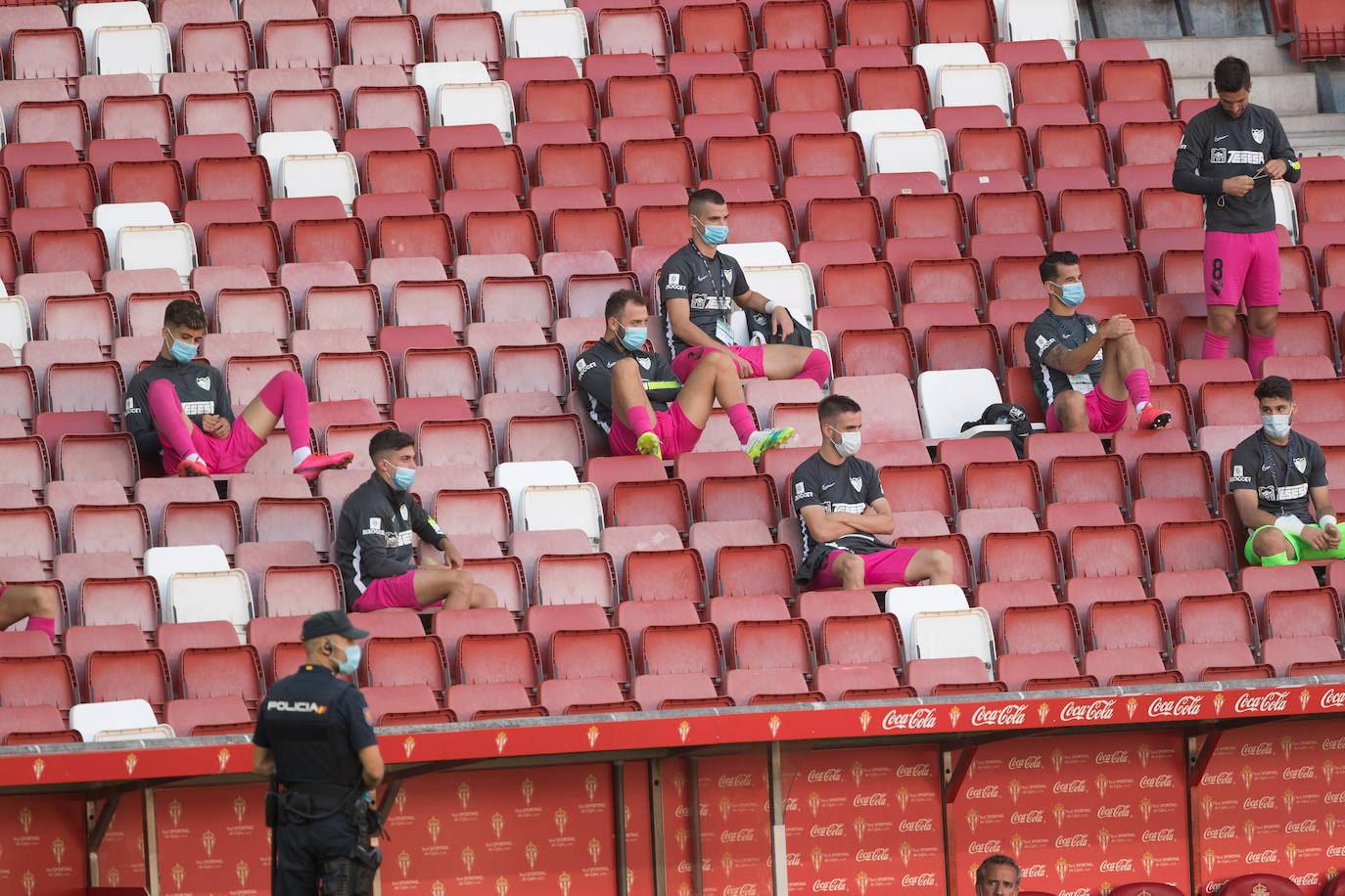 Derrota del Málaga en su visita al Sporting. 