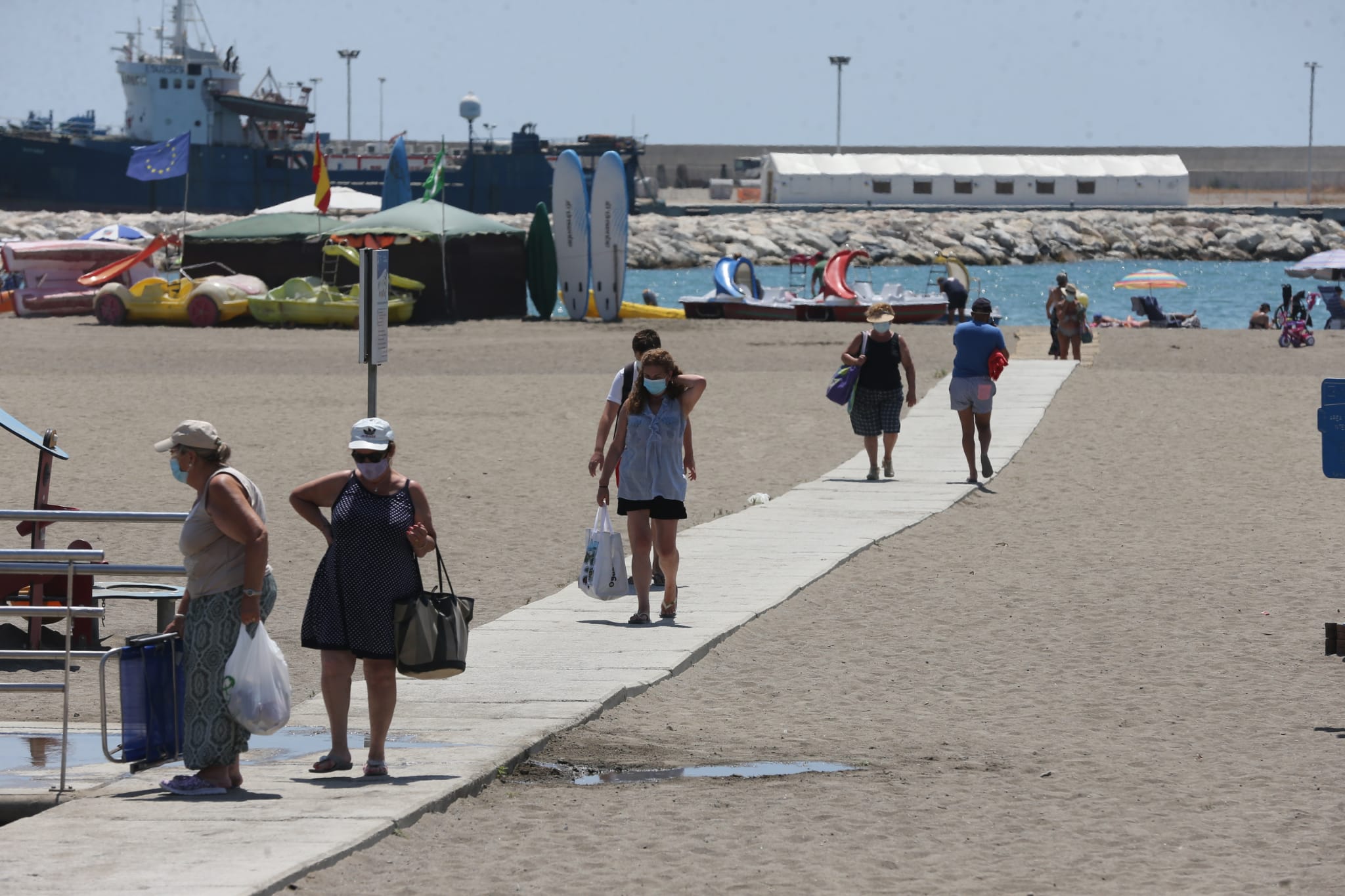 Por lo general, un cumplimiento de la normal con algo más de relajación en las playass