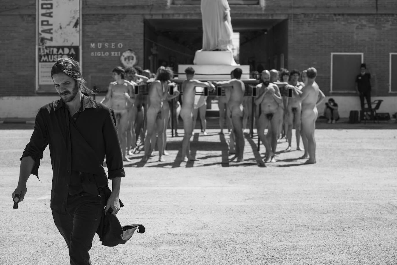 Fotos: Imágenes de la performance &#039;Ensayo de fe&#039;, de Ernesto Artillo