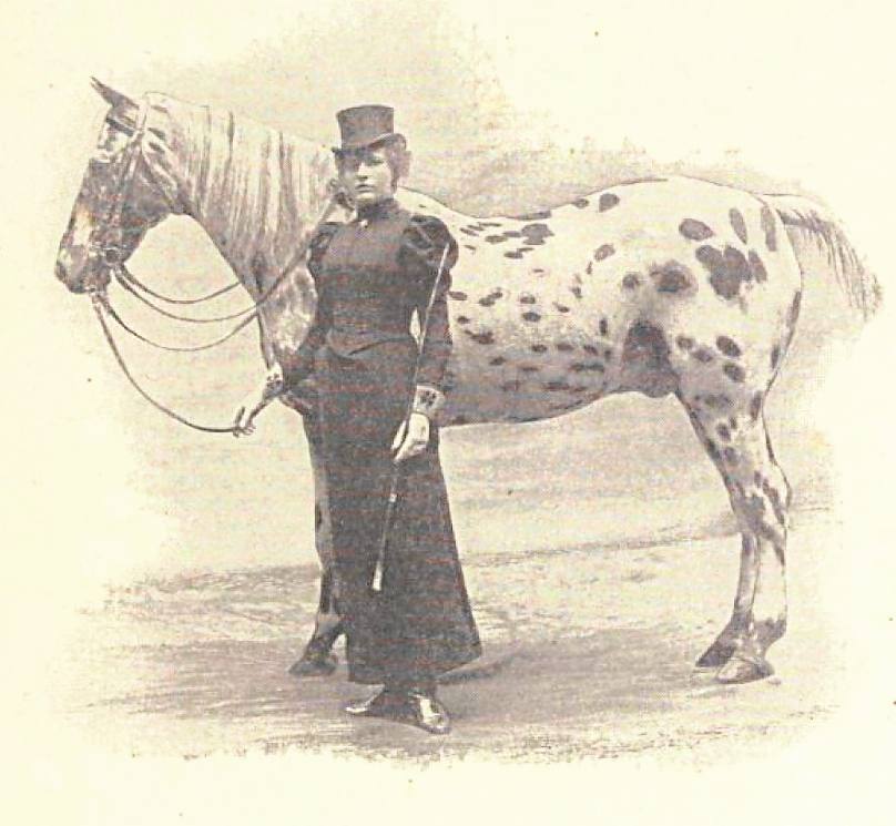 Jenny Rahden con su caballo favorito, Csardas