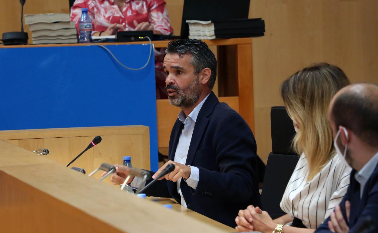 José Bernal, en un pleno reciente de la Diputación de Málaga.