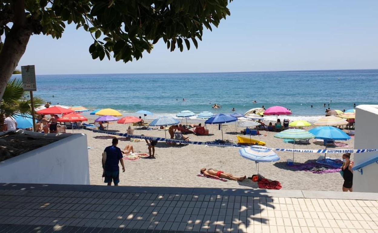 Playa de La Torrecilla, en Nerja.