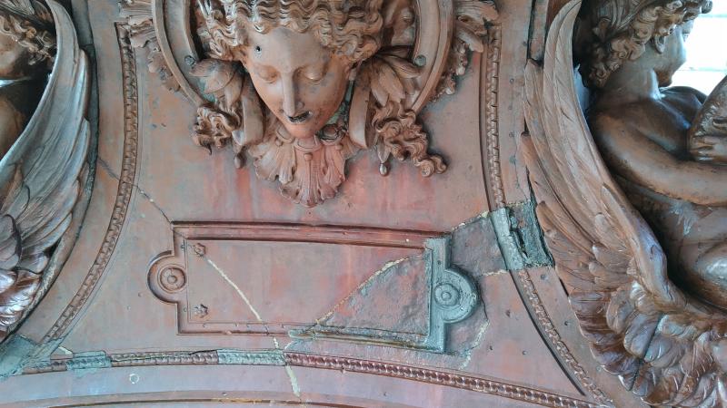 El Ayuntamiento saca lustre a una de las fuentes más emblemáticas de Málaga, fundida en el siglo XIX en Francia y que antes estuvo en las hoy plazas de la Constitución y de la Marina