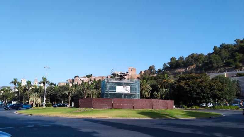 El Ayuntamiento saca lustre a una de las fuentes más emblemáticas de Málaga, fundida en el siglo XIX en Francia y que antes estuvo en las hoy plazas de la Constitución y de la Marina