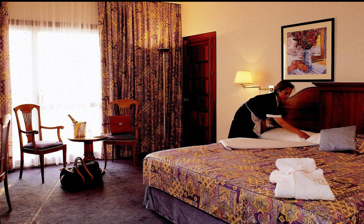 Habitación del hotel Don Carlos. 