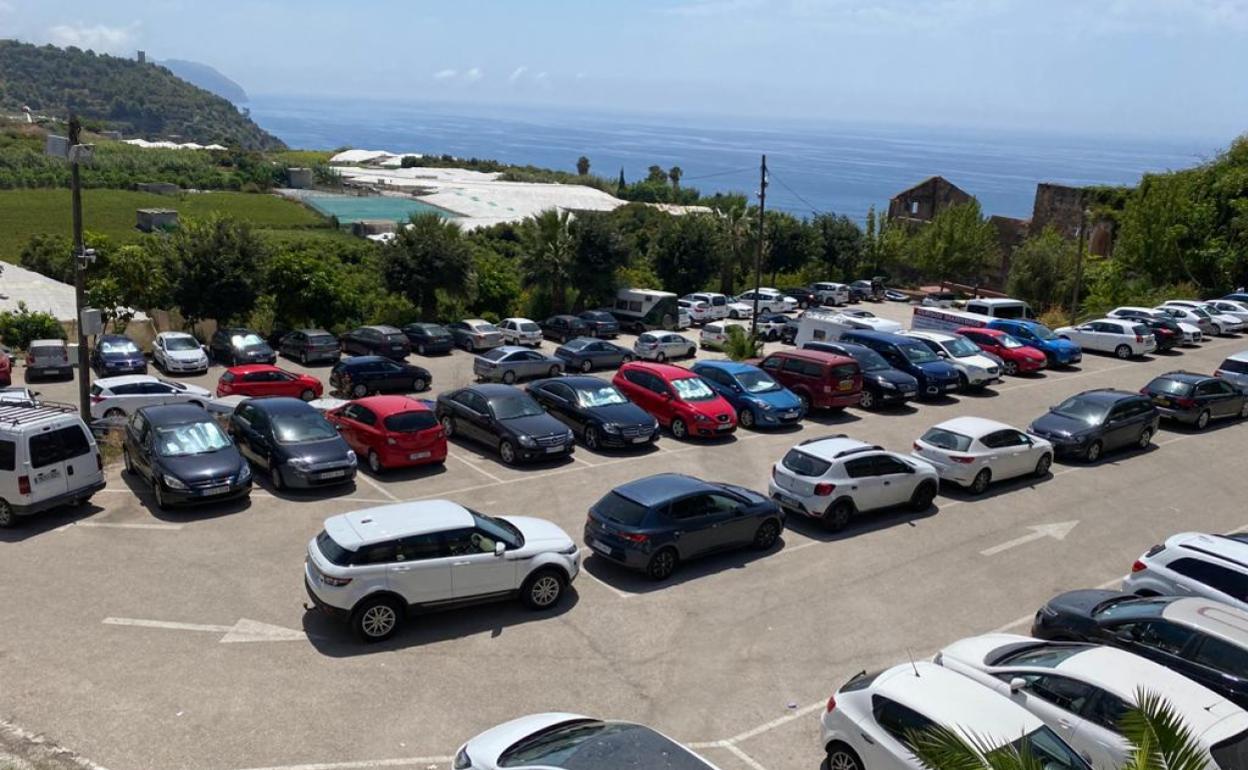 La playa de Maro, en Nerja, es una de las que llegó al máximo de ocupación. 
