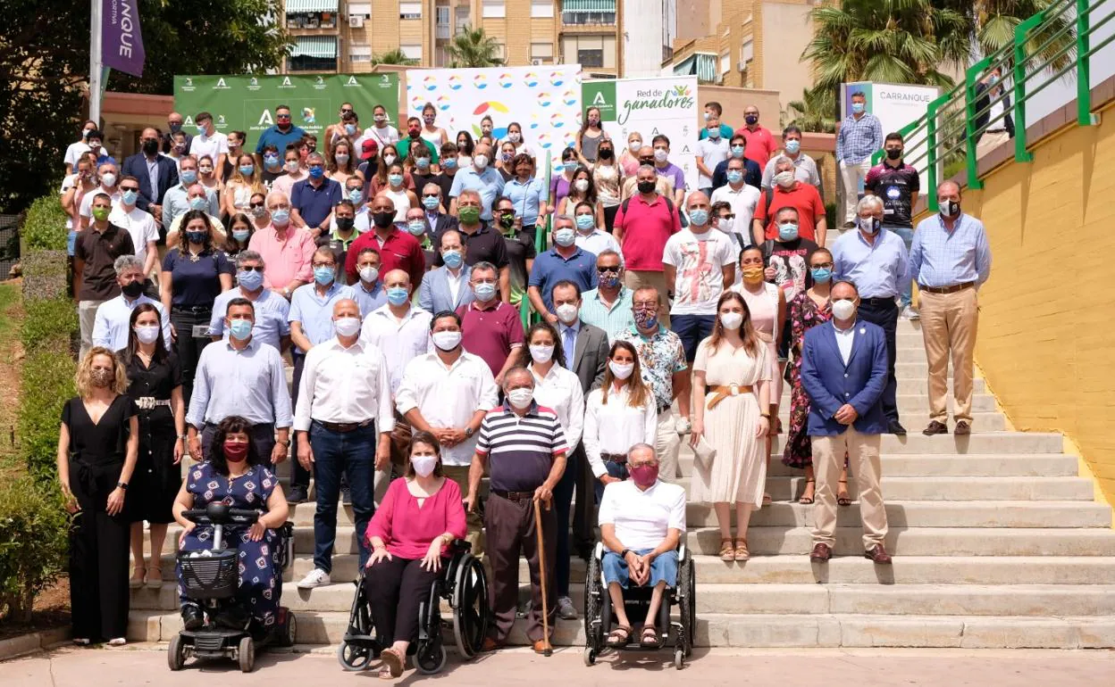 Los asistentes al acto celebrado esta mañana en el IAD, con el consejero Javier Imbroda a la cabeza.