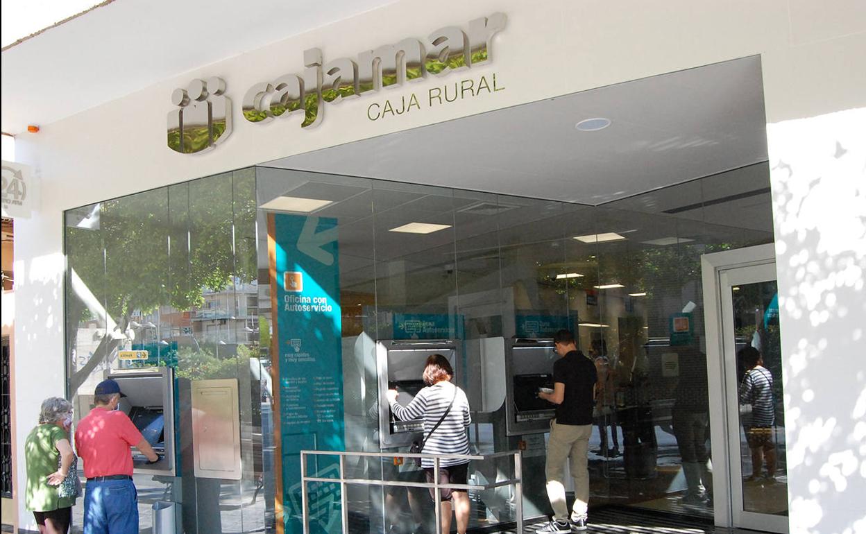 Cajamar gana 18,2 millones en el primer semestre tras destinar 75 millones a coberturas ante el Covid-19