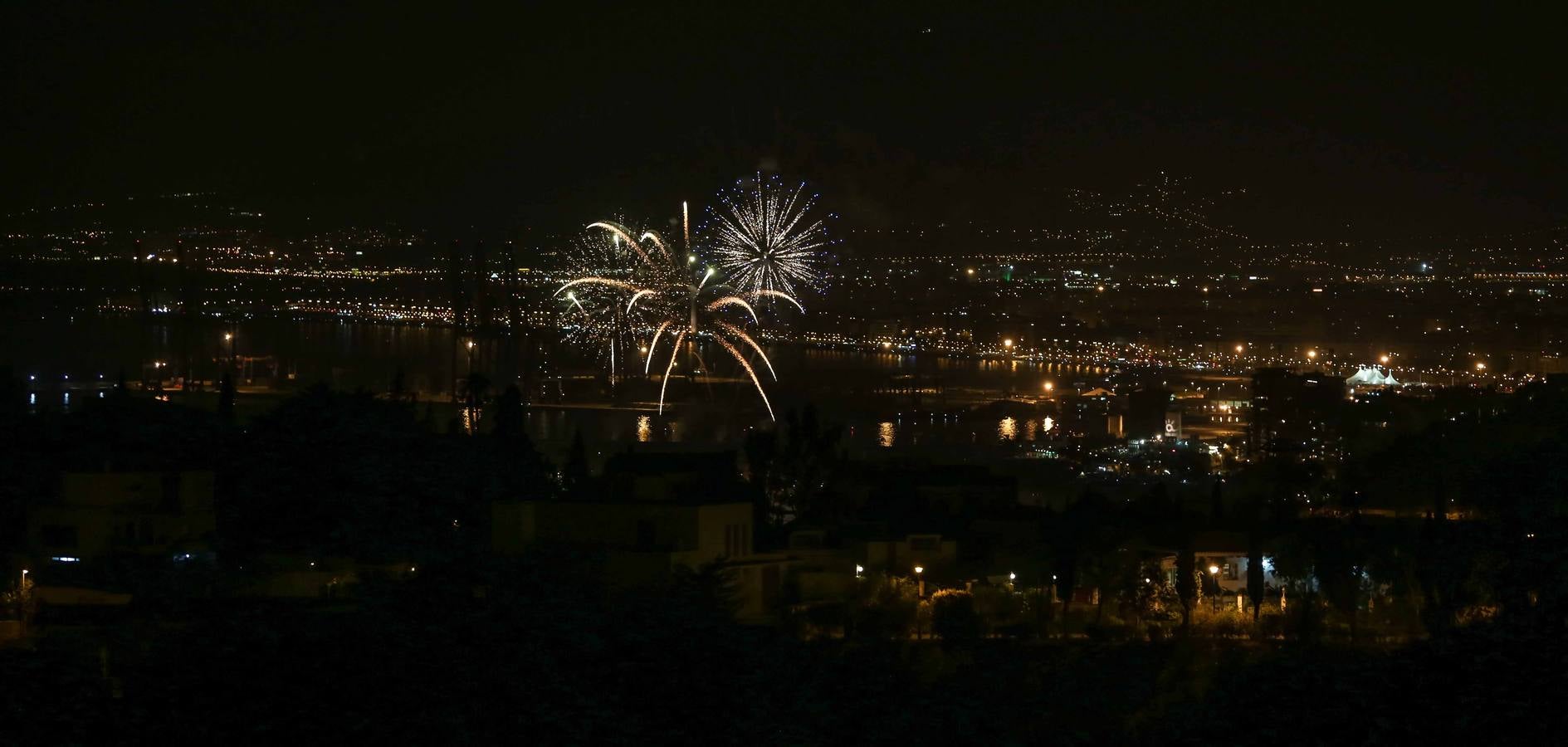 Fotos: Las mejores imágenes de los fuegos artificiales de la Feria de Málaga de los últimos años