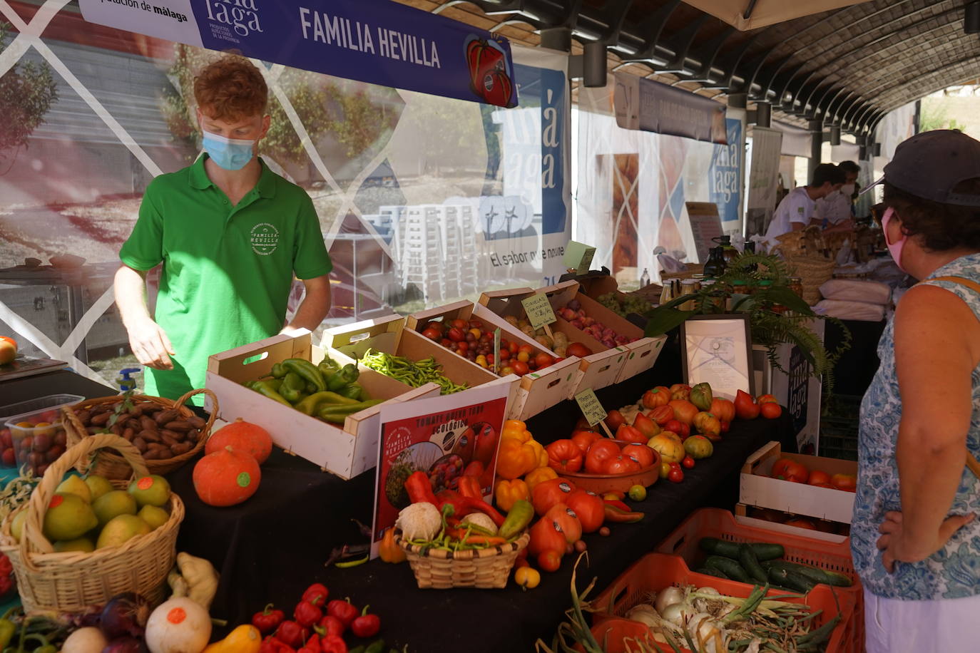 El Mercado Agroalimentario acoge la tradicional subasta de esta exclusiva variedad de tomates, cuya recaudación se destinará a Cruz Roja