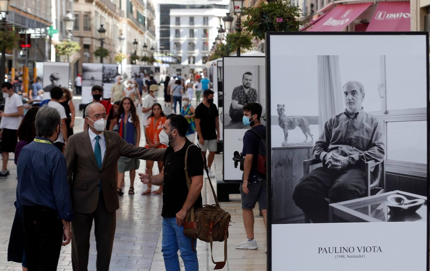 La exposición ‘Cineastas en un solo plano’ de Óscar Fernández Orengo podrá visitarse en calle Larios hasta el 30 de agosto