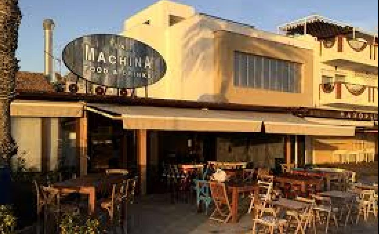 Vista de la fachada de La Machina. 