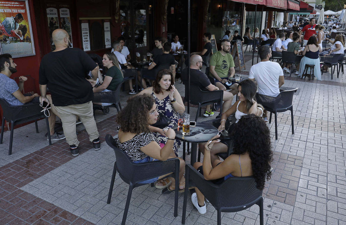 Fotos: La hostelería de los distritos, en auge este verano