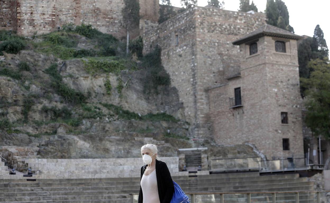 Cultopía organiza una visita guiada por la Alcazaba.