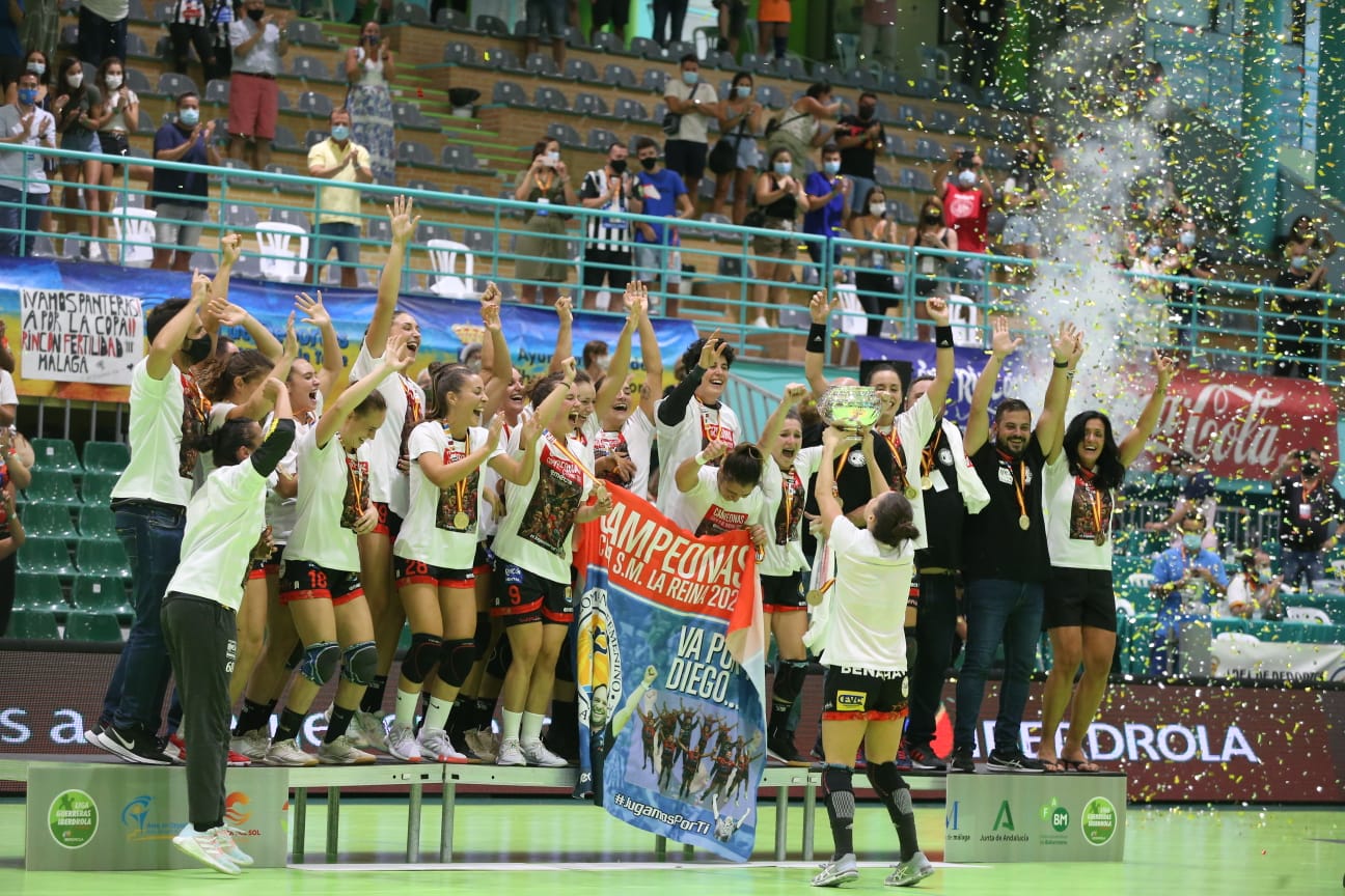 El Rincón Fertilidad se enfrentó al Balonmano Elche en Alhaurín de la Torre
