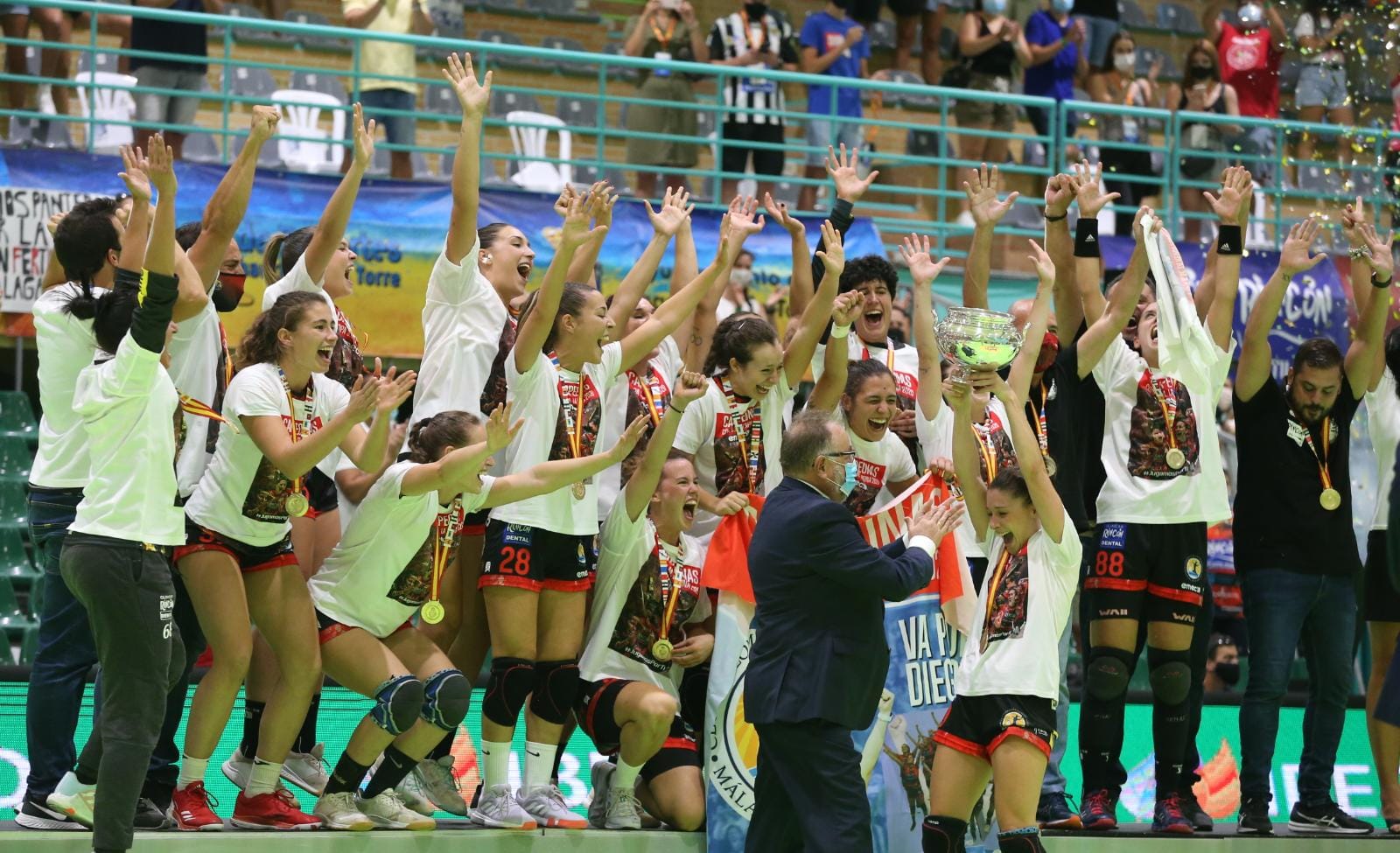 El Rincón Fertilidad se enfrentó al Balonmano Elche en Alhaurín de la Torre