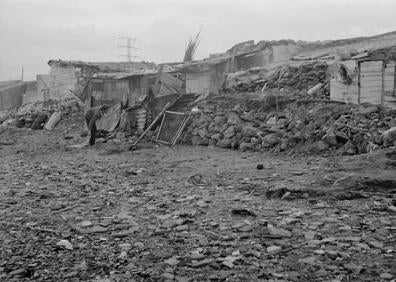 Imagen secundaria 1 - Chaboras destruidas en El Bulto.