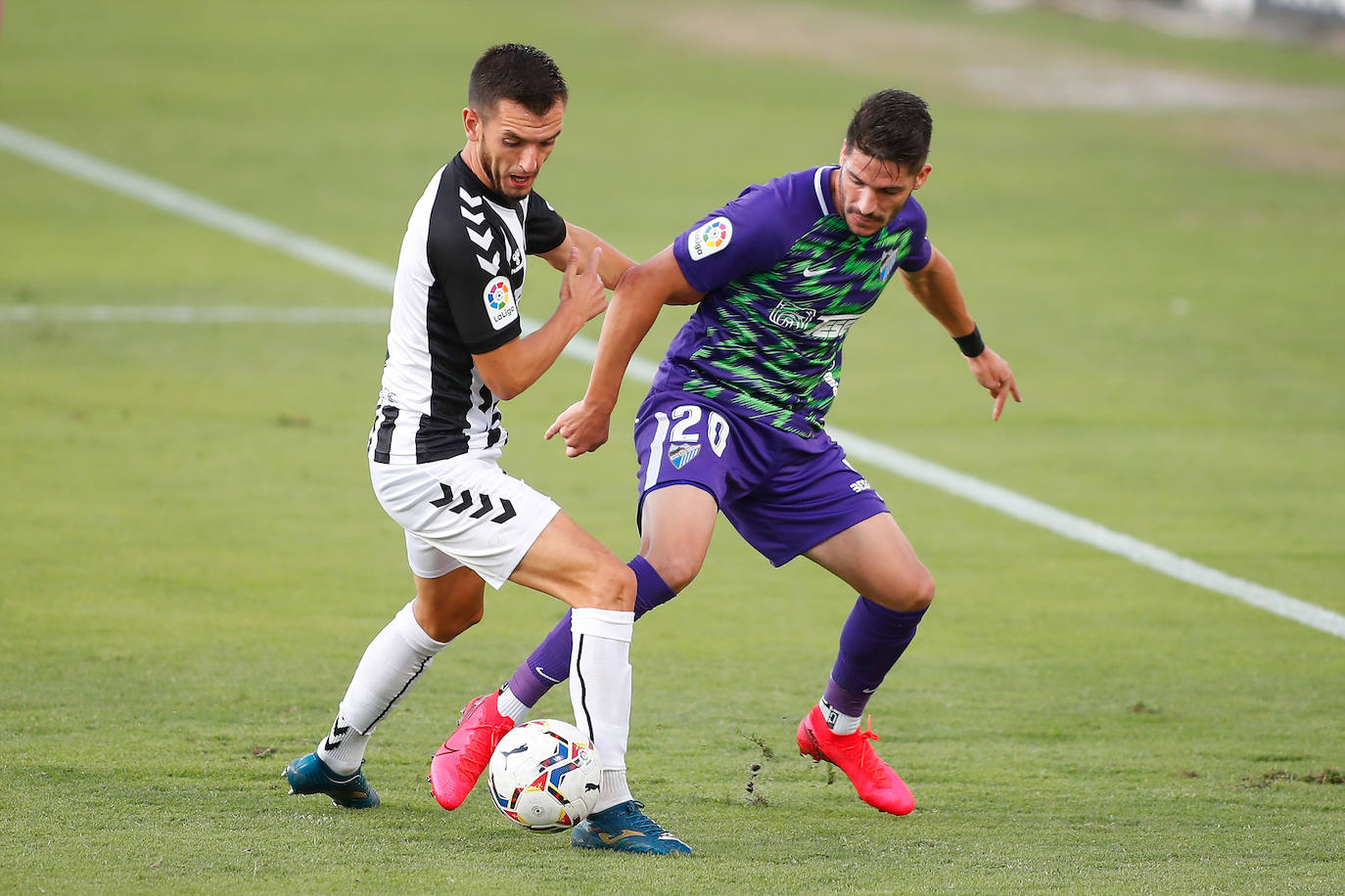 El Málaga logra su primer triunfo de la temporada. 