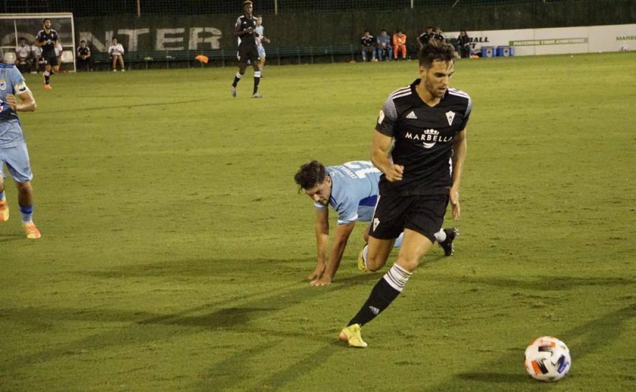 Manel, durante el partido de ayer. 