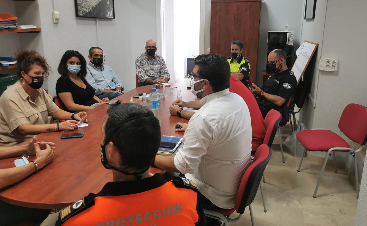 Imagen de la reunión entre Ayuntamientos.