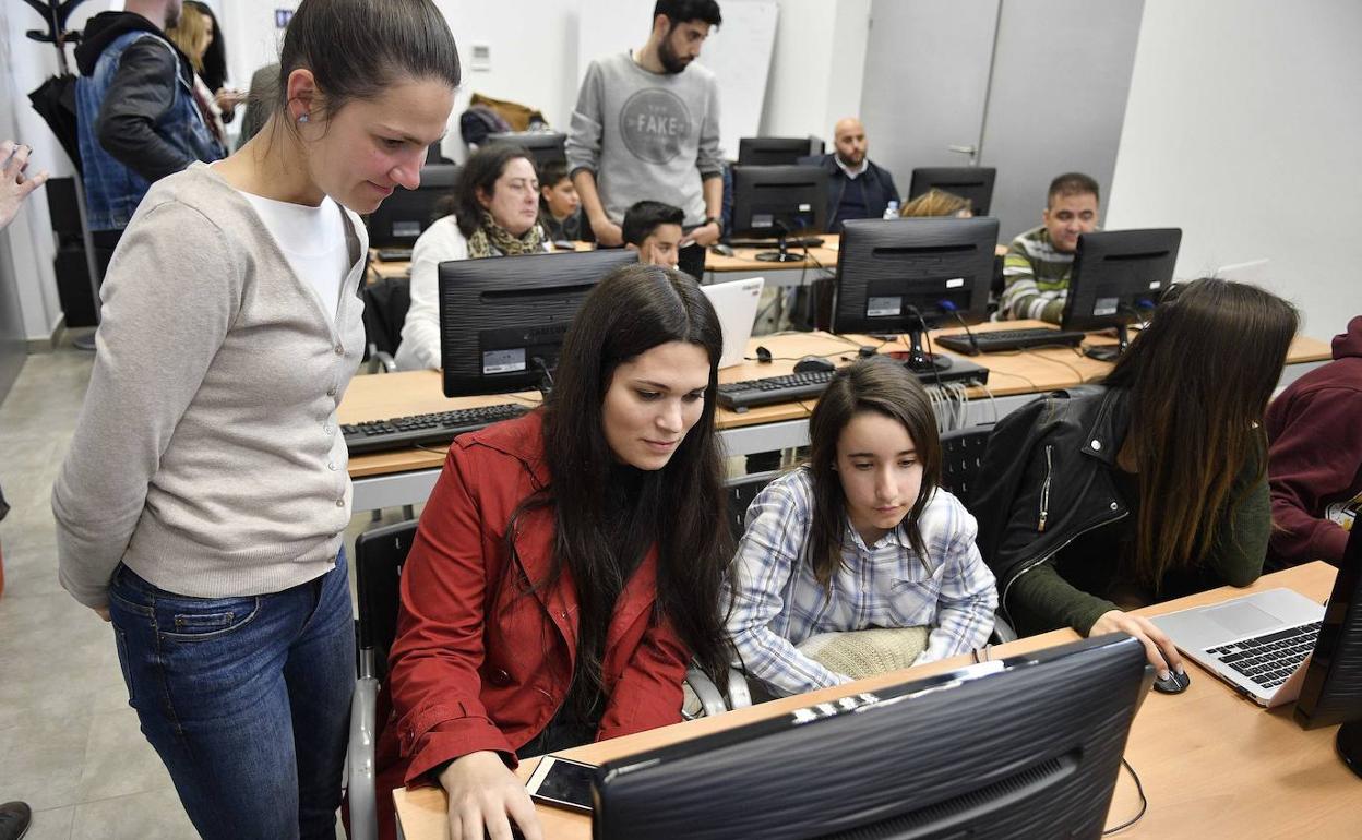 Ciberseguridad y panadería artesanal, primeros cursos de especialización en FP