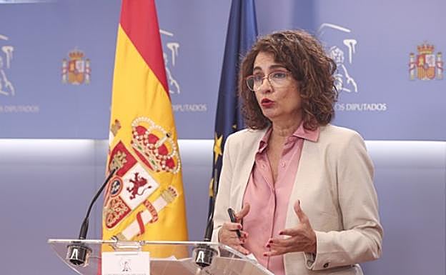 La ministra de Hacienda, María Jesús Montero, este miércoles en el Congreso