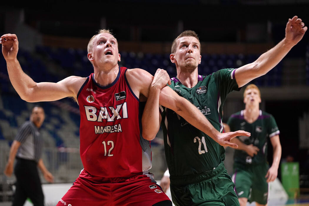 Fotos: Las imágenes del Unicaja-Manresa en el Carpena