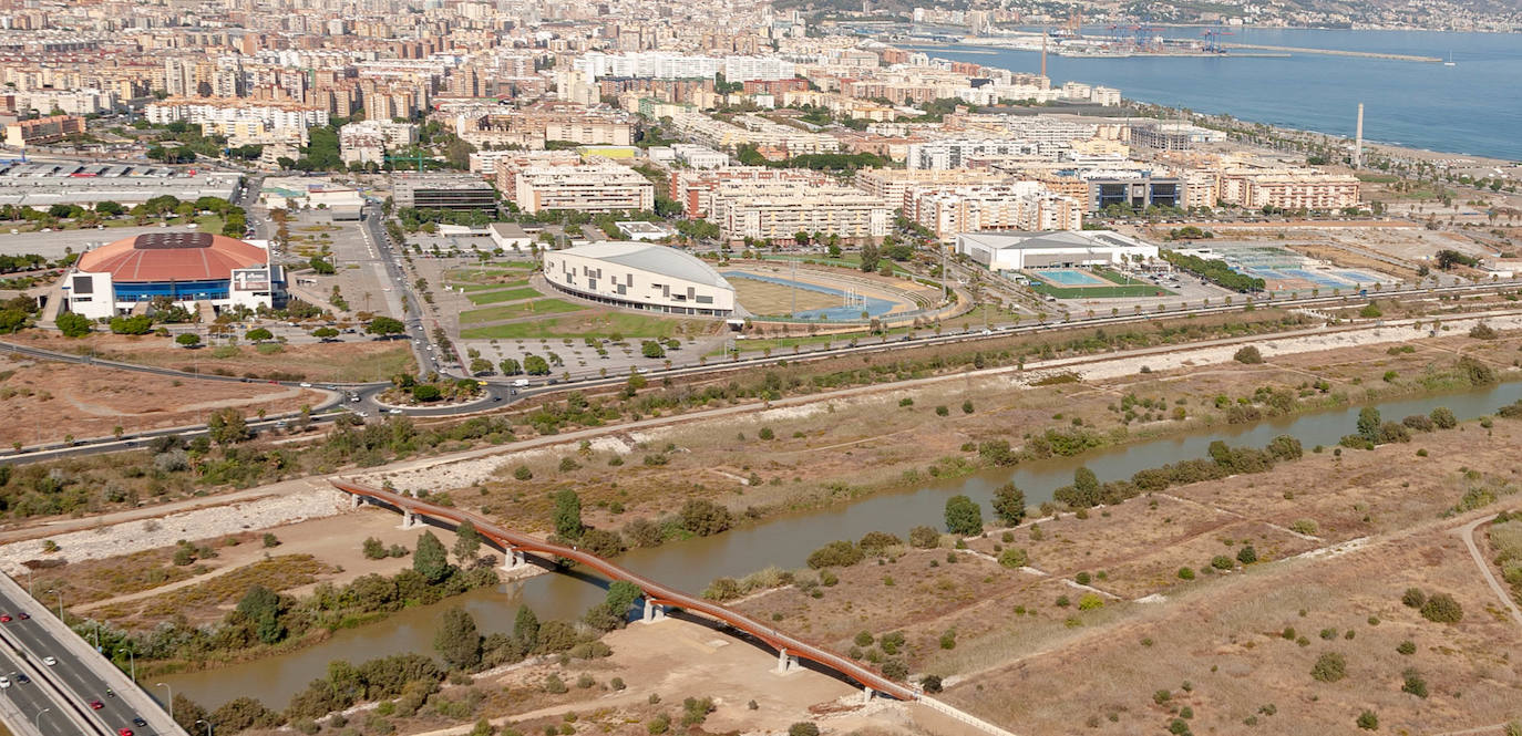 Vía aérea de la pasarela del Guadalhorce.