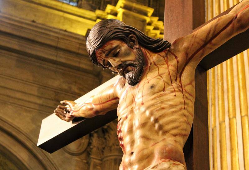 El Cristo Mutilado (ahora llamado de la Clemencia) ha recuperado la pierna derecha y el pie izquierdo.