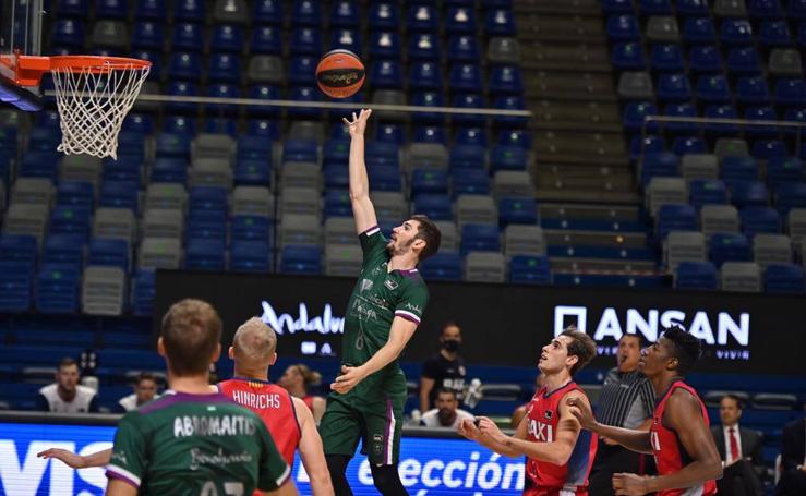 Las imágenes del Unicaja-Manresa en el Carpena