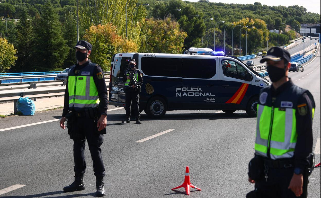 La Junta pedirá autorización al juez si tuviera que confinar a una de las grandes ciudades andaluzas