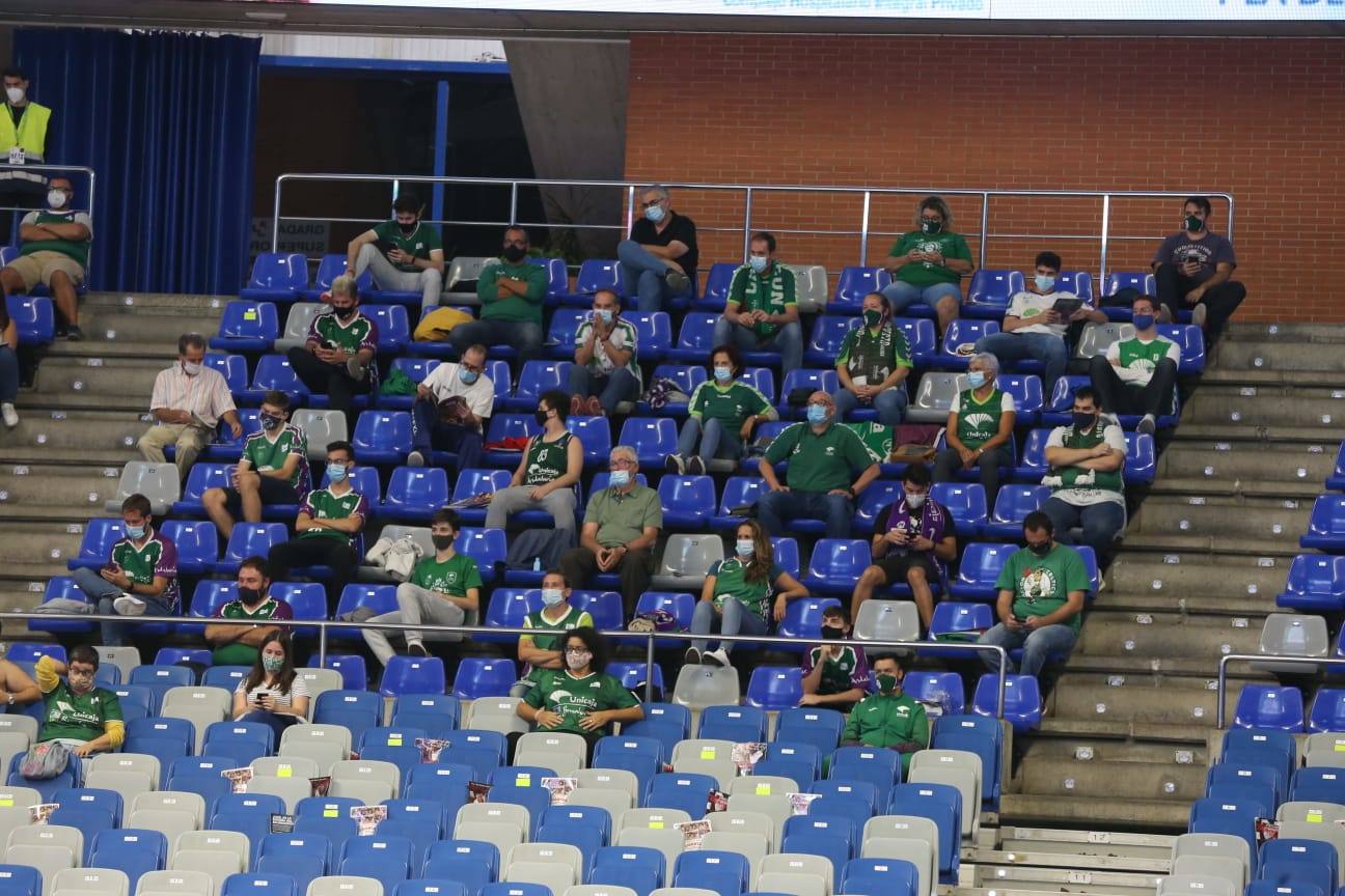 El Unicaja afrontó el encuentro con 11 profesionales 