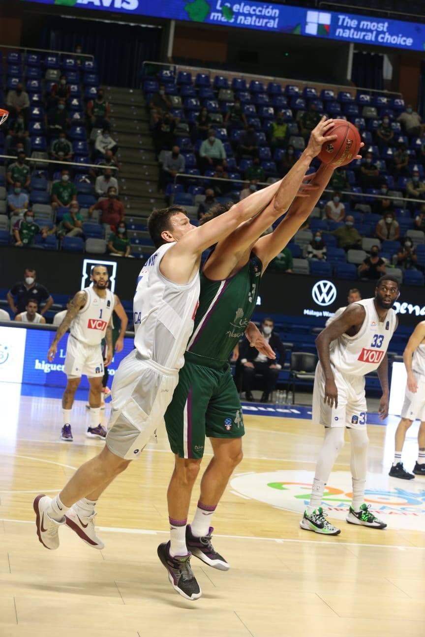 El Unicaja afrontó el encuentro con 11 profesionales 