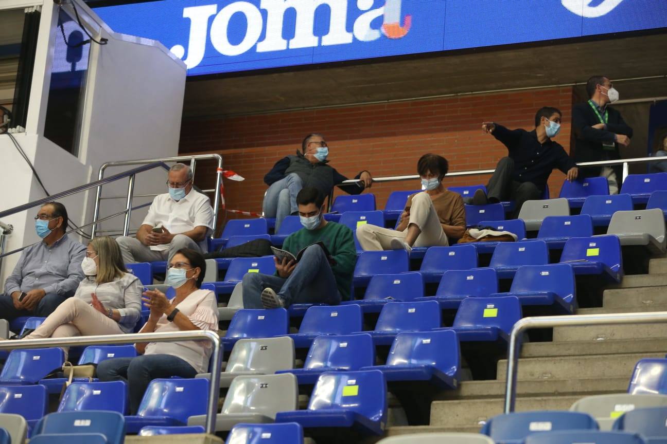 El Unicaja afrontó el encuentro con 11 profesionales 