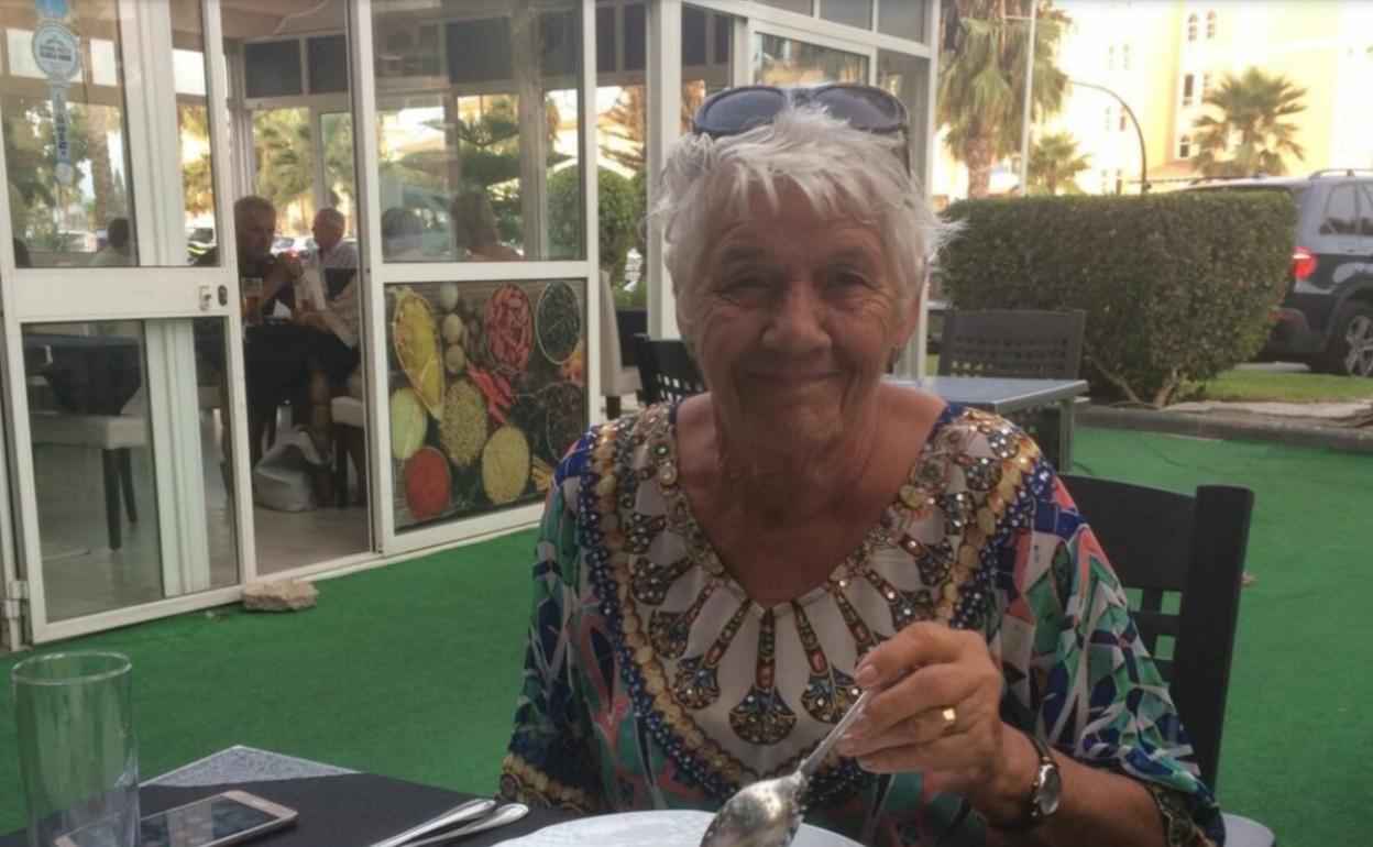 Fran Moorcroft fue voluntaria de Cudeca hace unos años y falleció de cáncer el año pasado. 