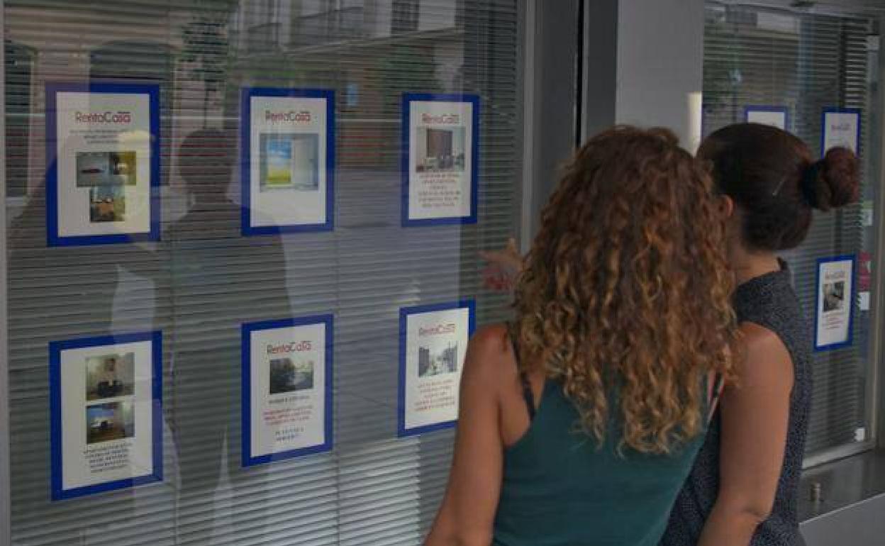 Los universitarios malagueños suelen buscar por la zona de Plutarco (Teatinos)