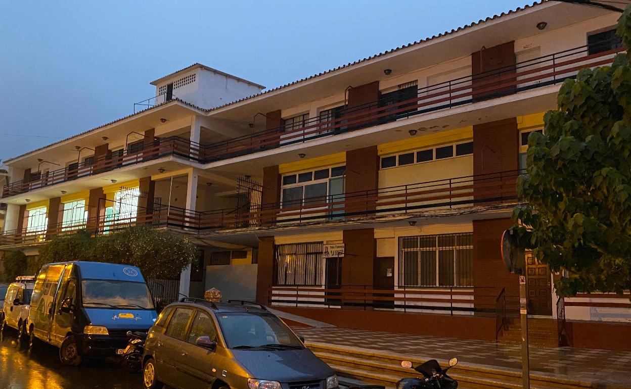 Nerja reactiva los trámites para demoler el Centro Giner de los Ríos, pendiente desde hace más de una década