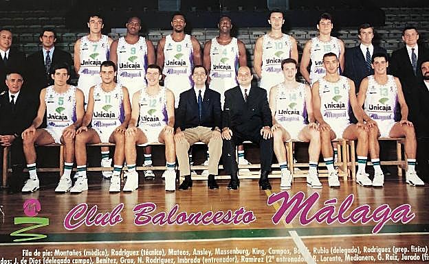 Plantilla de la temporada 1992-1993, la primera desde la unión entre el Caja de Ronda y el Mayoral Maristas.