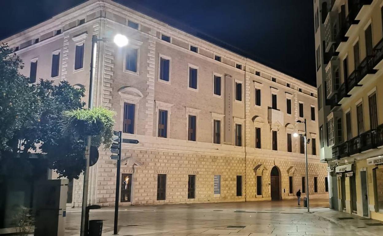 Imagen de la confluencia de las calles Alcazabilla y Císter anoche, minutos antes de las once. 