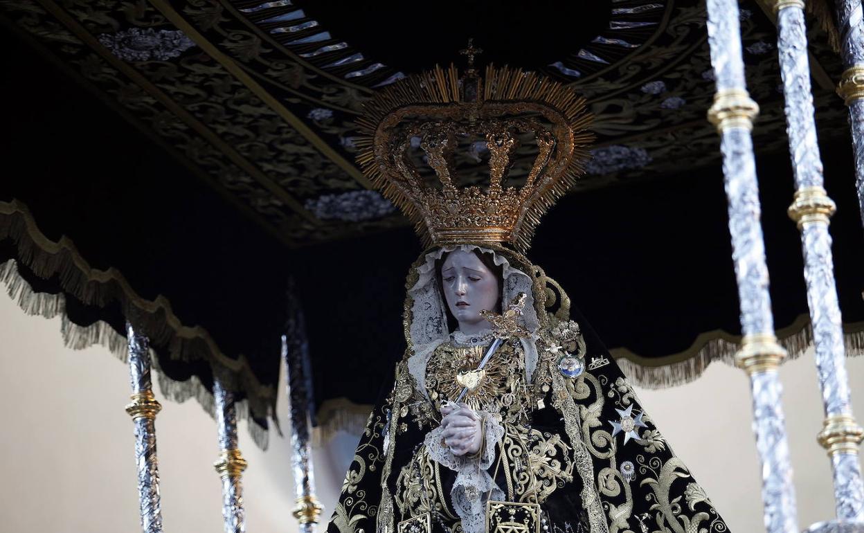 Nuestra Señora de los Dolores Coronada. 