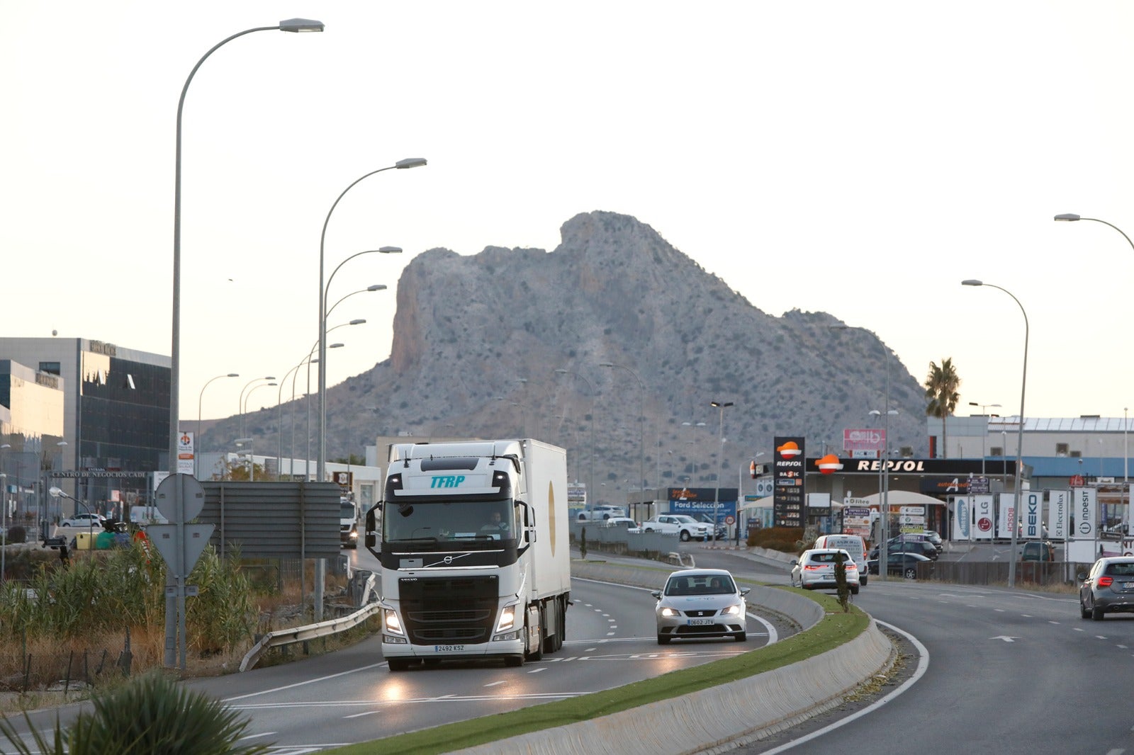 Las restricciones, que afectan a 19 municipios de la comarca hasta el 9 de noviembre, dejan una menor afluencia en las calles del municipio